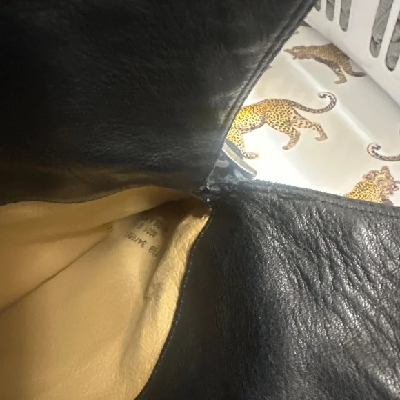 Tall Frye black leather boots - size 7 1/2 - Picture 5 of 5